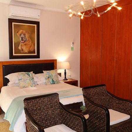 Bed and Breakfast The Leopard Tree Polokwane Esterno foto