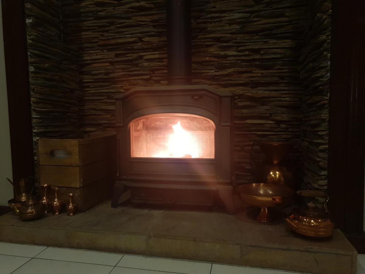 Bed and Breakfast The Leopard Tree Polokwane Esterno foto
