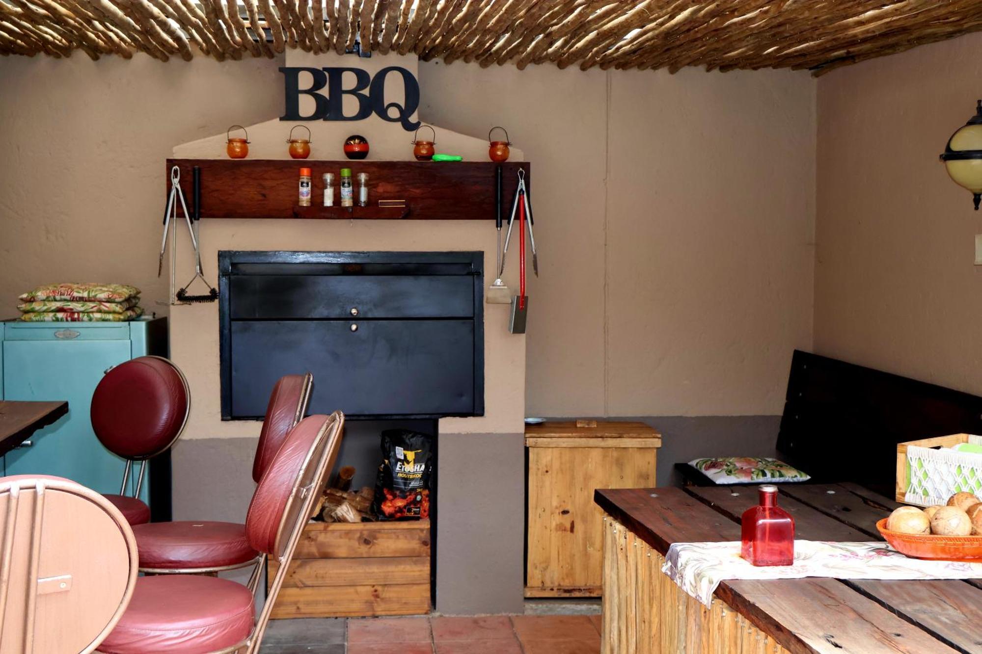 Bed and Breakfast The Leopard Tree Polokwane Esterno foto
