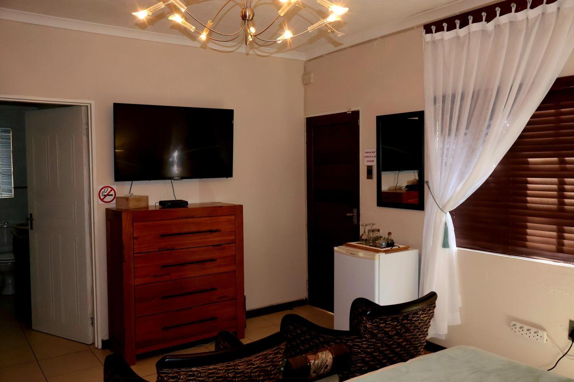 Bed and Breakfast The Leopard Tree Polokwane Esterno foto