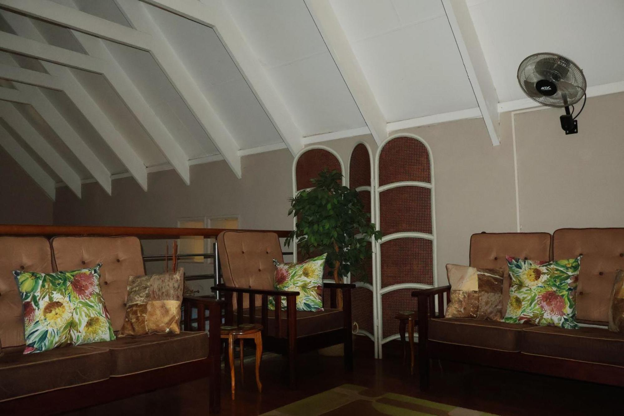 Bed and Breakfast The Leopard Tree Polokwane Esterno foto