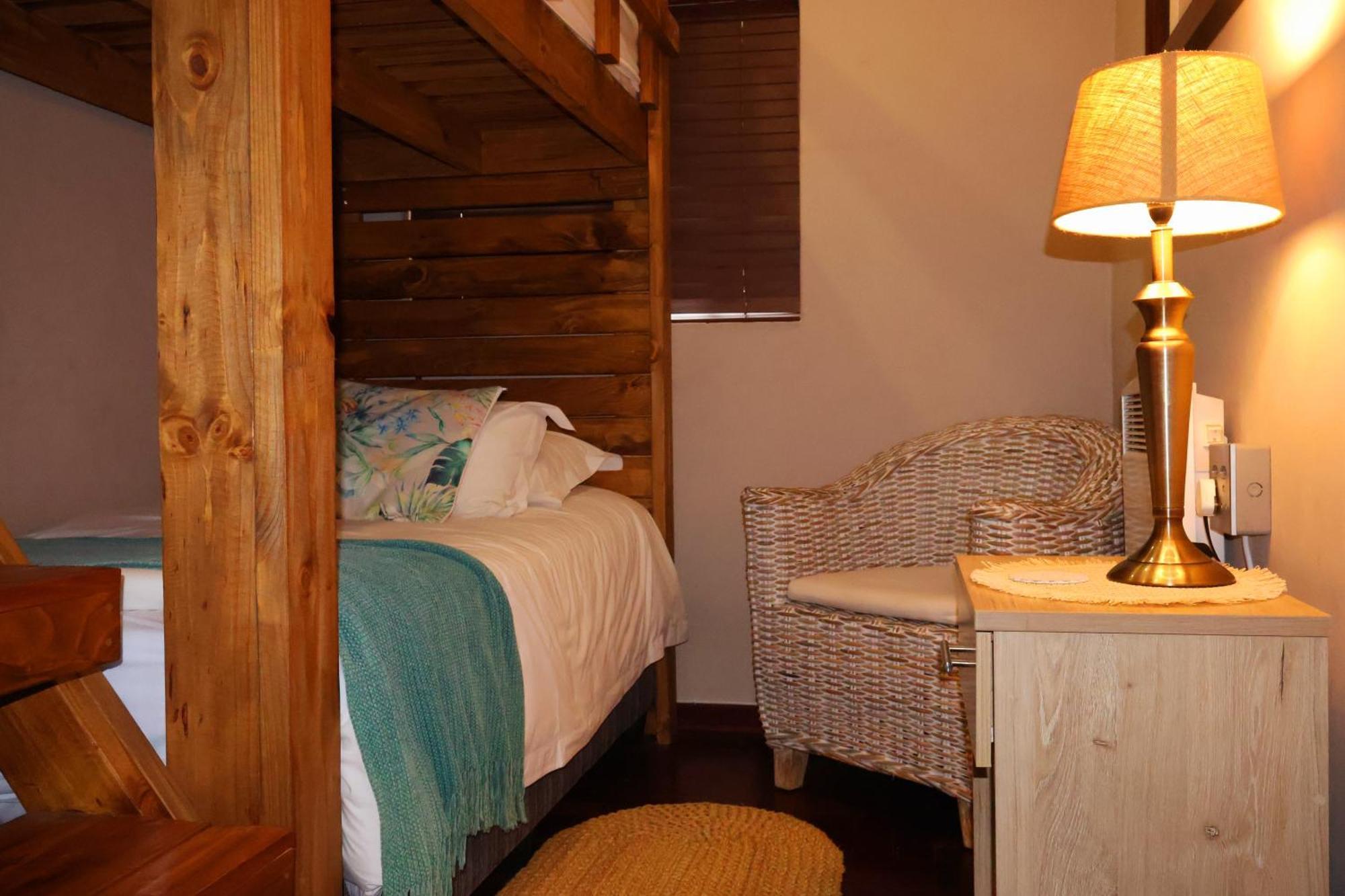 Bed and Breakfast The Leopard Tree Polokwane Esterno foto
