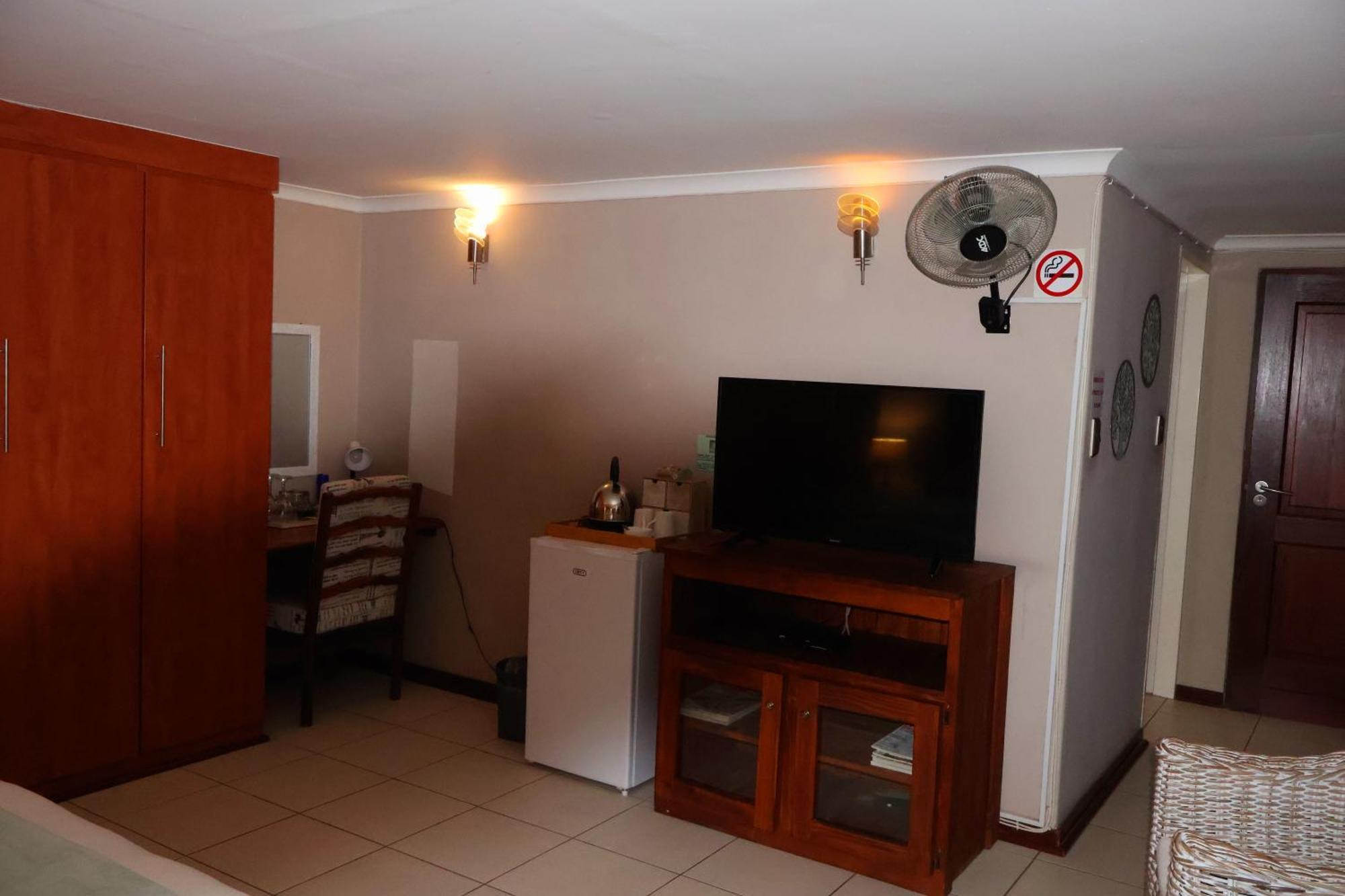 Bed and Breakfast The Leopard Tree Polokwane Esterno foto