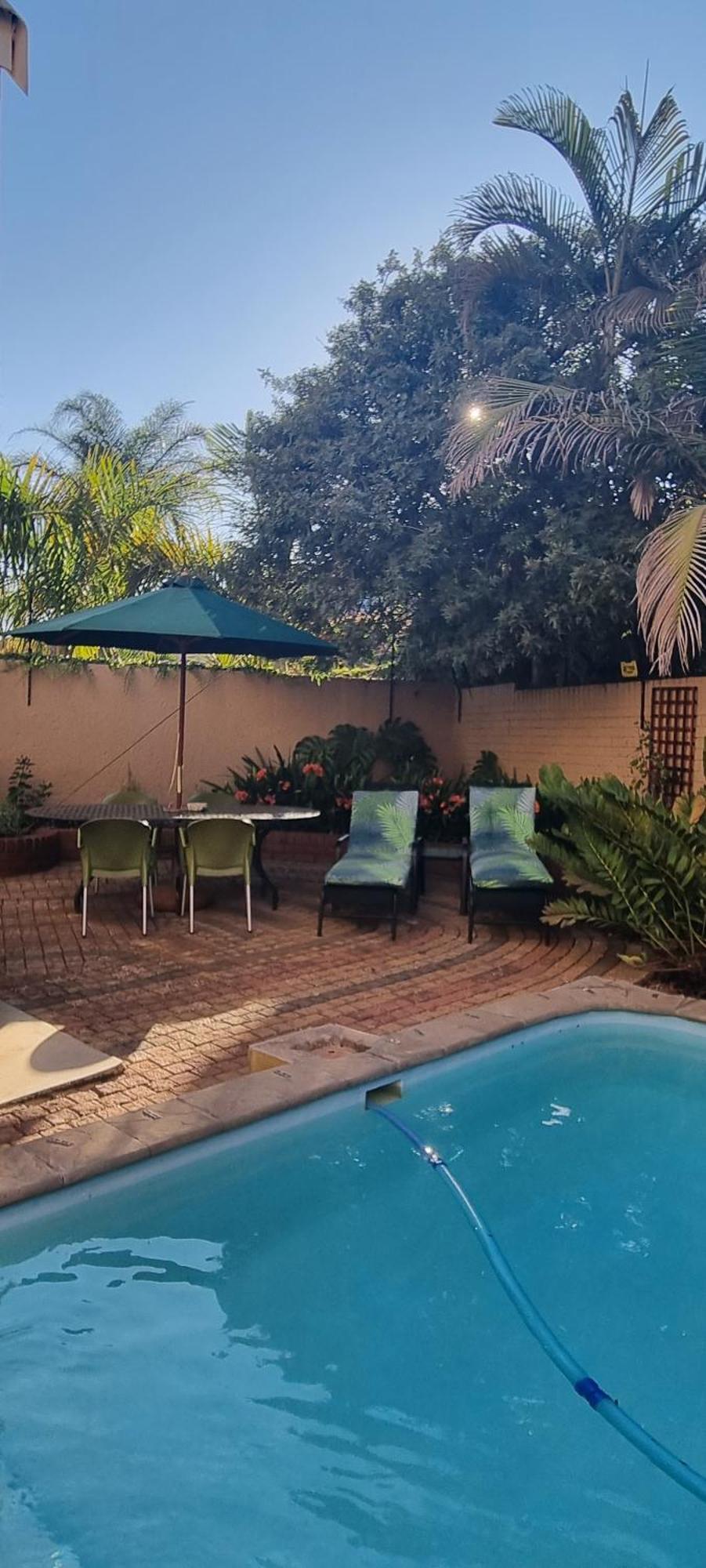Bed and Breakfast The Leopard Tree Polokwane Esterno foto